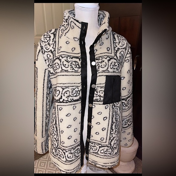 🆕🌿🤍J.NNA: Paisley Printed Button Down Jacket SMALL MEDIUM - Picture 2 of 5